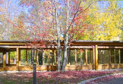 LODGE-HABITRAIL400